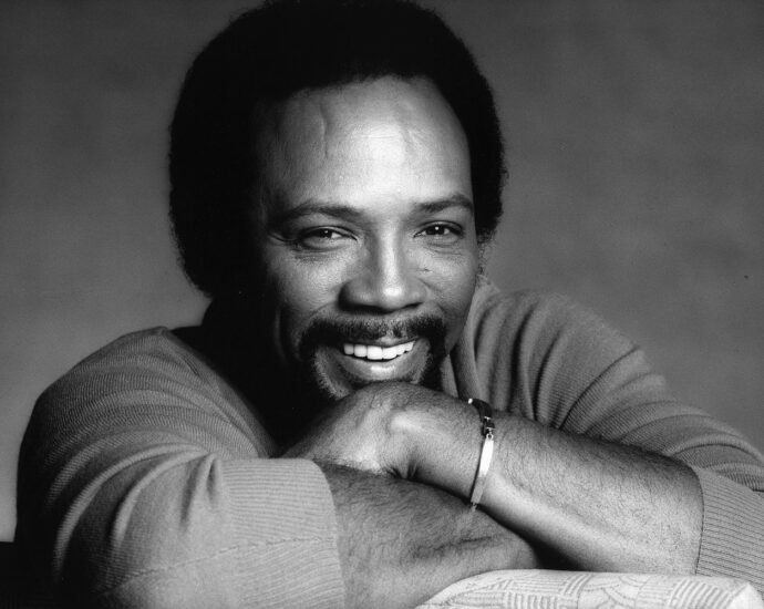 quincy-jones,-musical-maestro-and-entertainment-industry-titan,-dies-at-91