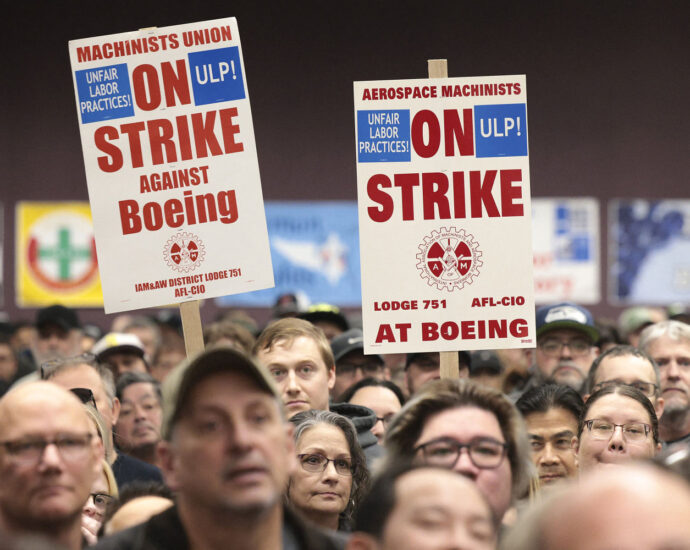 boeing-strike-ends-after-machinists-approve-new-labor-contract-with-38%-wage-increases