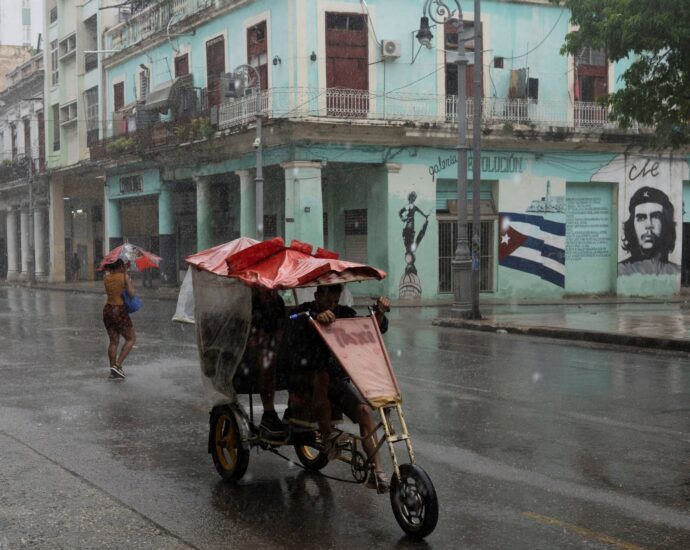 entire-island-of-cuba-without-power-after-passage-of-hurricane-rafael