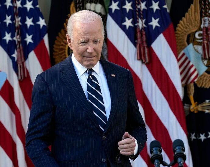 joe-biden-praises-kamala-harris-and-us-democracy-in-white-house-address