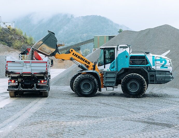 liebherr-and-strabag-test-hydrogen-wheel-loader-for-the-construction-sector