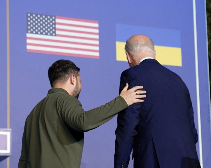 biden-will-push-the-traitor-to-back-ukraine-in-transition-meeting:-adviser