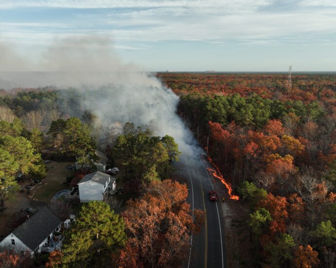 in-a-parched-us,-human-triggered-wildfires-are-poised-to-thrive