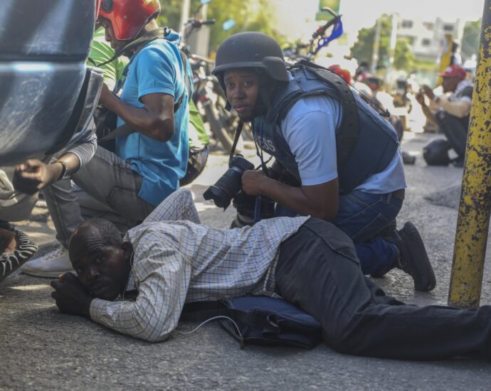 us.-prohibits-airlines-from-flying-to-haiti-after-planes-were-shot-by-gangs