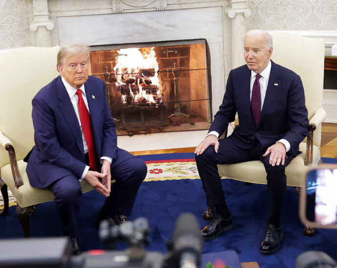 the-traitor-and-biden-agree-to-“smooth-transition”-at-white-house-meeting