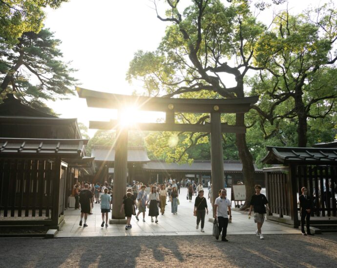 japanese-police-arrest-us-man-for-allegedly-scratching-letters-into-shrine