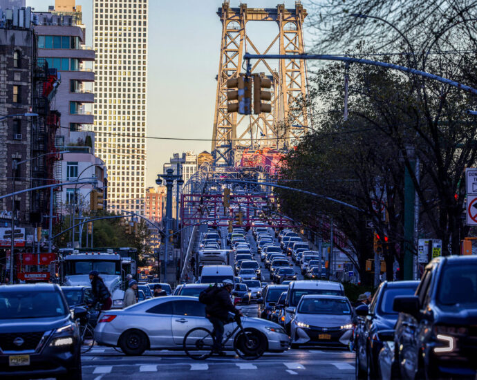 new-york-city-revives-congestion-pricing-plan-to-end-gridlock