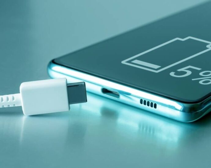 uk-ponders-usb-c-as-common-charging-standard