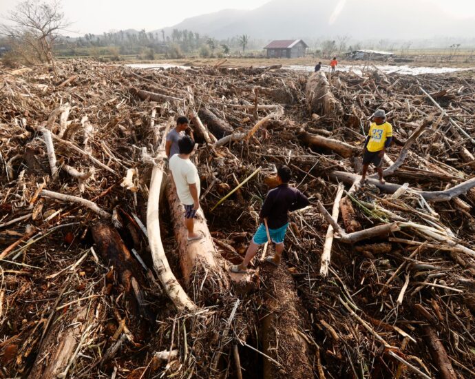 new-storm-bears-down-on-the-philippines-after-typhoon-usagi-wrecked-havoc