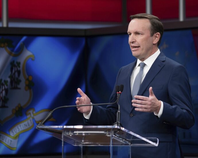 sen.-chris-murphy:-democrats-need-to-listen-to-working-and-poor-people