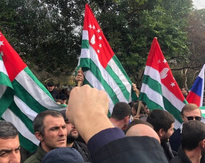 protesters-storm-parliament-in-breakaway-georgian-region-of-abkhazia