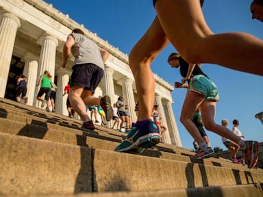 the-november-project-gets-people-outside-to-exercise-and-socialize-together-all-winter-long