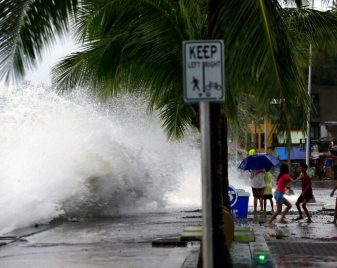 super-typhoon-man-yi-makes-landfall-in-the-philippines