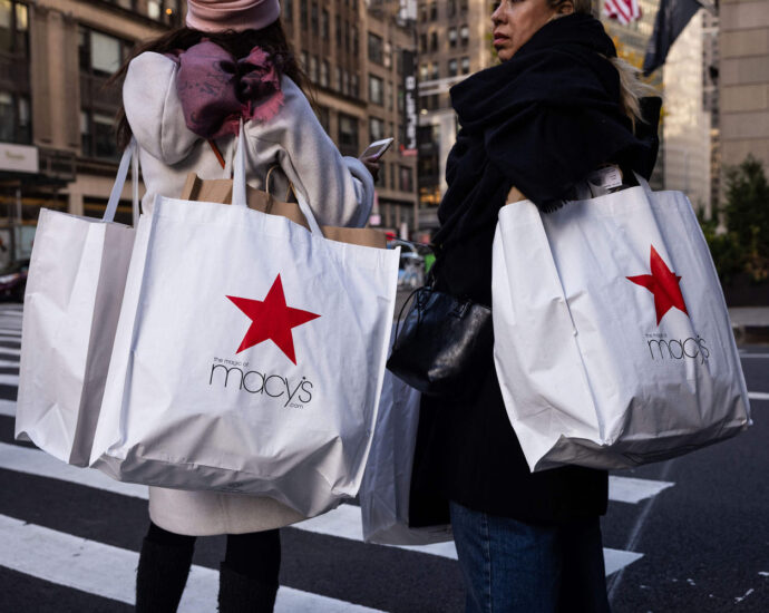 are-black-friday-deals-worth-waiting-for?-here’s-what-to-expect-this-year