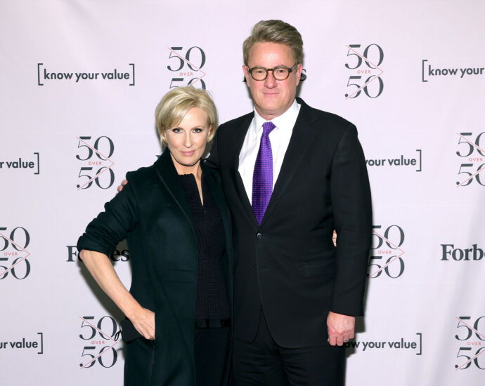 “morning-joe”-hosts-joe-scarborough-and-mika-brzezinski-meet-with-the-traitor-to-“restart-communications”