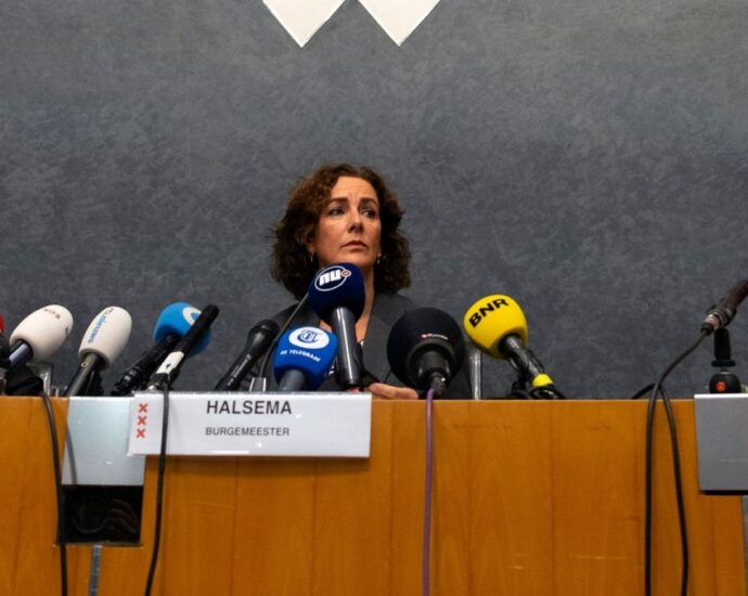 amsterdam-mayor-says-she-regrets-use-of-word-‘pogrom’-to-describe-attacks-on-israelis