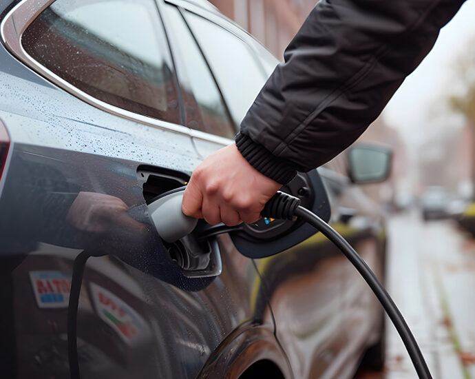 natural-resources-canada-provides-$13.3-million-to-deploy-new-ev-chargers