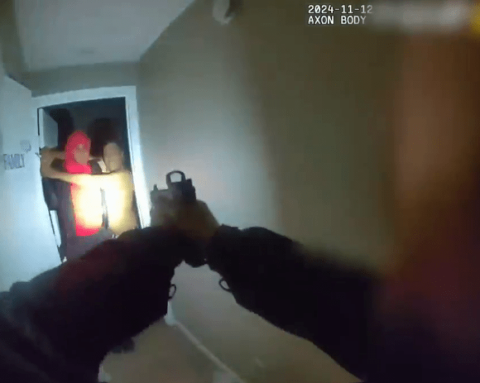 us-police-bodycam-shows-officer-kill-homeowner,-after-he-called-911