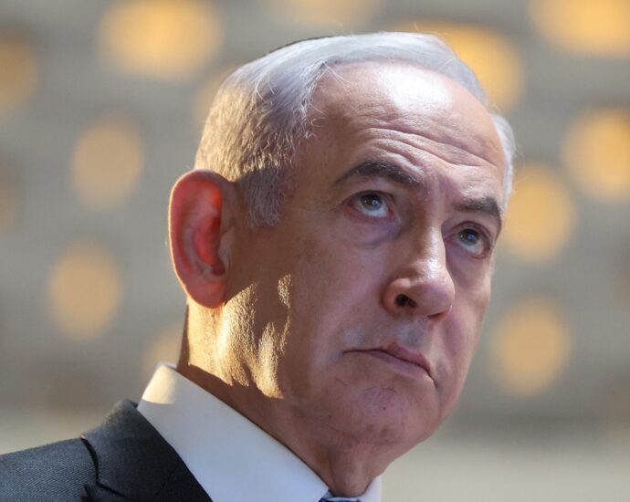 bibi-netanyahu-is-running-out-of-vacation-options