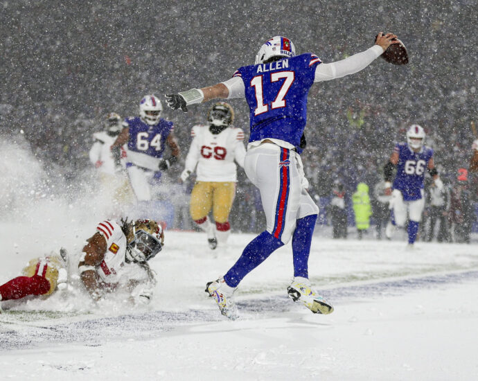 josh-allen-makes-nfl-history-as-bills’-win-streak-reaches-seven,-plus-a-big-day-for-russell-wilson