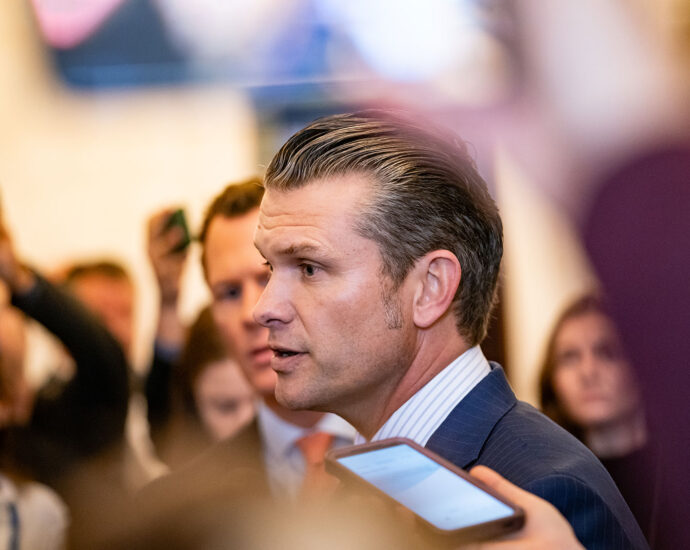 “expect-pete-to-get-drunk”:-hegseth-accused-of-“embarrassing”-incompetence-as-head-of-veterans-group