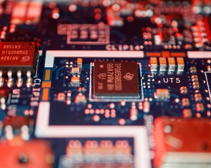 us-unleashes-another-crackdown-on-china’s-chip-industry