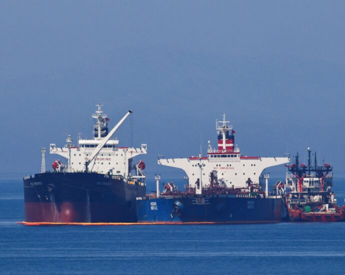 us-imposes-new-sanctions-on-iran’s-‘shadow-fleet’-of-oil-tankers