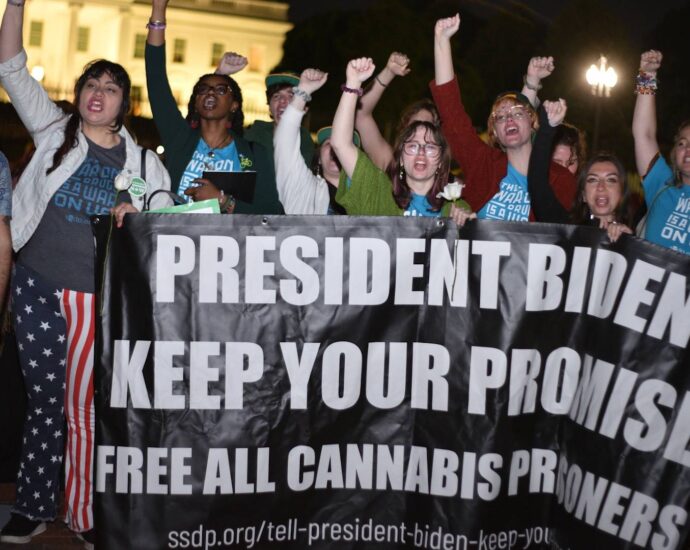 after-hunter-biden-pardon,-campaigners-ask-president-to-“extend-same-compassion”-to-cannabis-prisoners