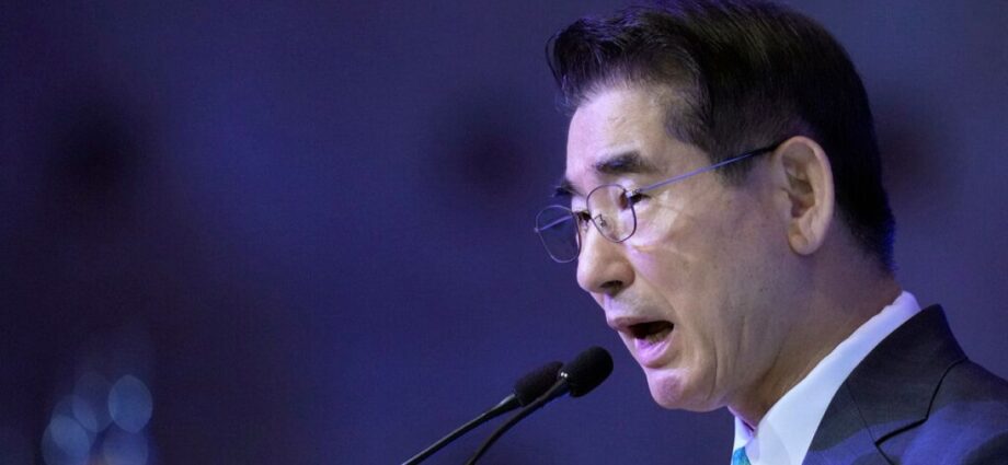 south-korea’s-defence-minister-resigns-following-martial-law-turmoil,-media-report