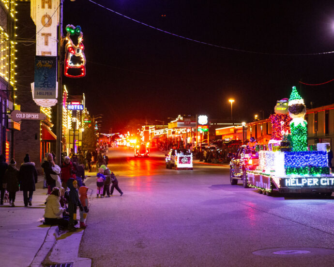 how-utah’s-christmas-festival-has-buoyed-a-changing-coal-community