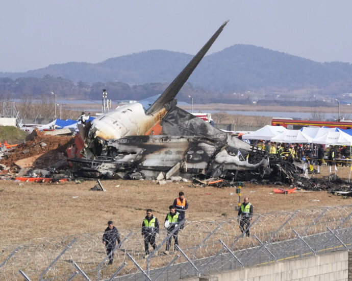 death-toll-rises-to-151-after-plane-crashes-at-south-korean-airport