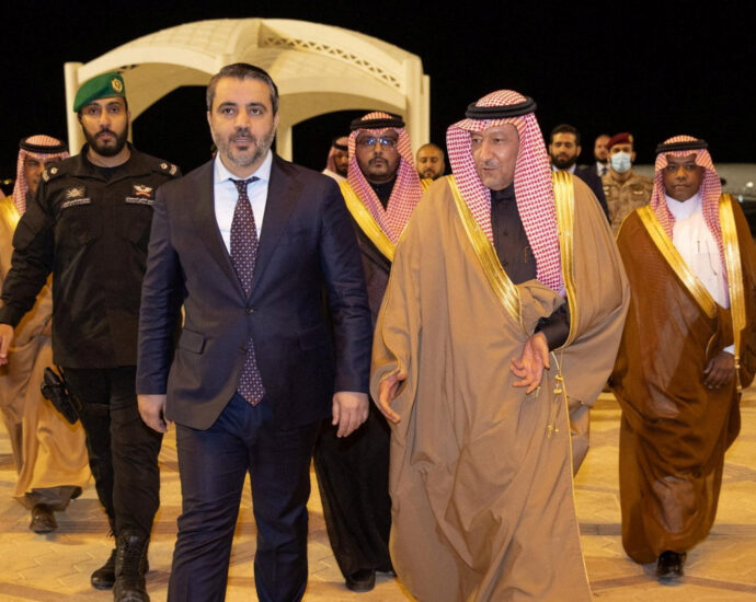 syria-fm-in-saudi-arabia-on-first-foreign-visit-for-new-government