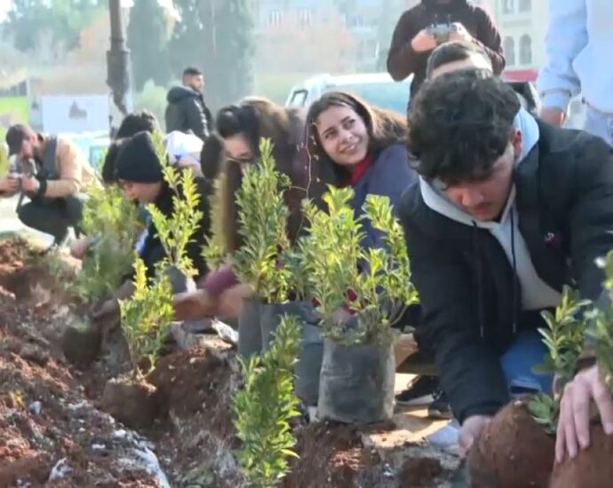 volunteers-plant-trees-as-syria’s-battered-aleppo-returns-to-life