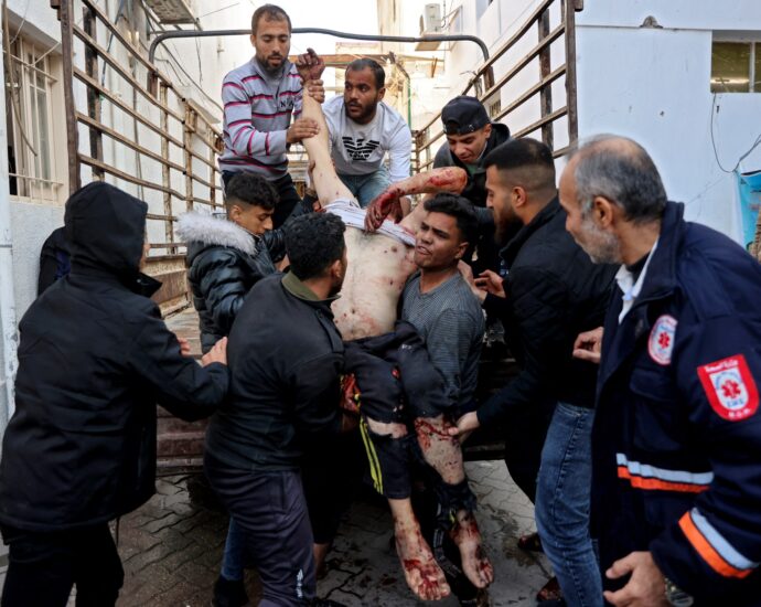 photos:-more-than-60-palestinians-killed-in-israeli-attacks-on-gaza