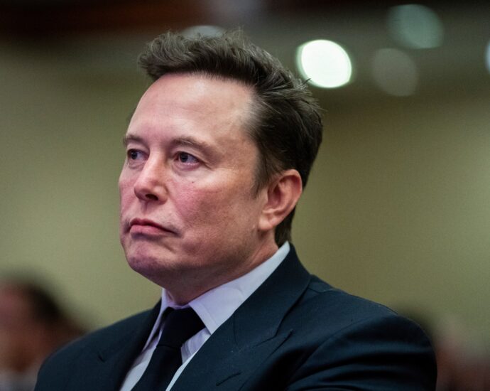 british-minister-says-musk-‘misinformed’-on-uk-child-grooming-scandals