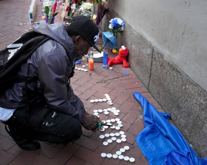 new-orleans-mourns-as-bourbon-street-reopens-after-truck-ramming-attack