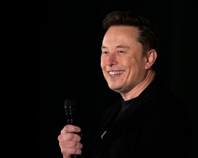 elon-musk-stays-on-brand-following-tesla-cybertruck-explosion