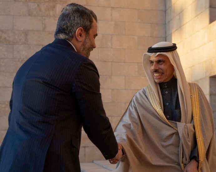 syria’s-fm-to-head-to-uae,-qatar-and-jordan-to-‘build-partnerships’