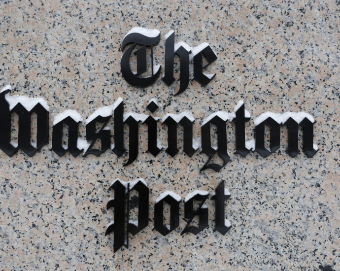 washington-post-cartoonist-quits,-claiming-comic-criticizing-bezos-was-censored