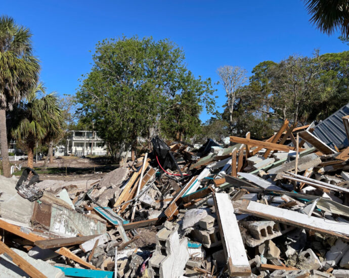 after-three-hurricanes-in-13-months,-residents-of-cedar-key,-florida,-are-considering-the-island’s-future—and-their-own