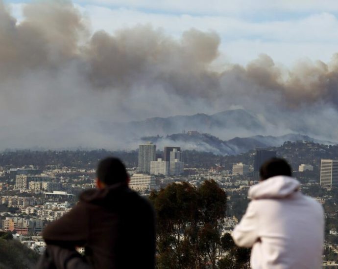 as-the-fires-continue-to-smolder,-what-is-the-air-quality-forecast-for-this-weekend?