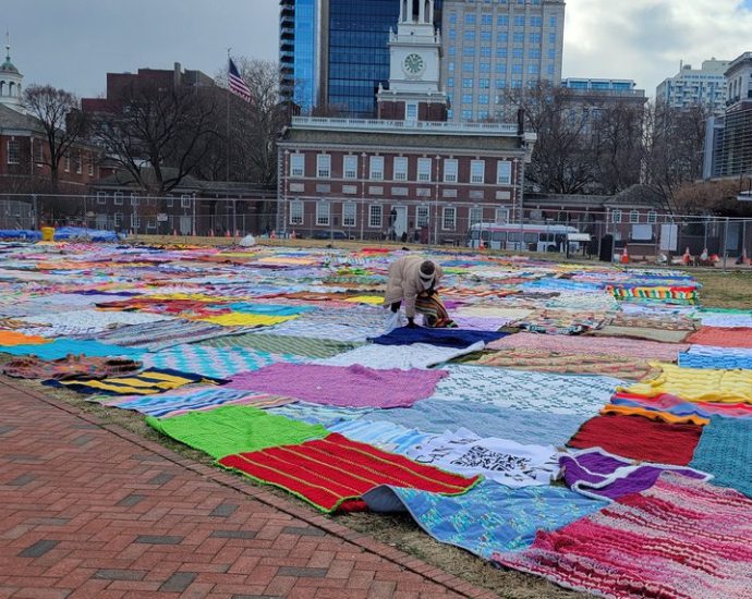 annual-campaign-brings-nearly-1,000-handmade-blankets-to-philadelphia-in-support-of-the-unhoused