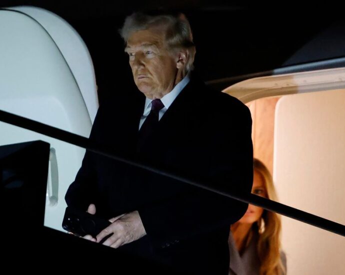 the-traitor-arrives-in-washington-for-inaugural-celebrations-to-mark-his-return-to-power