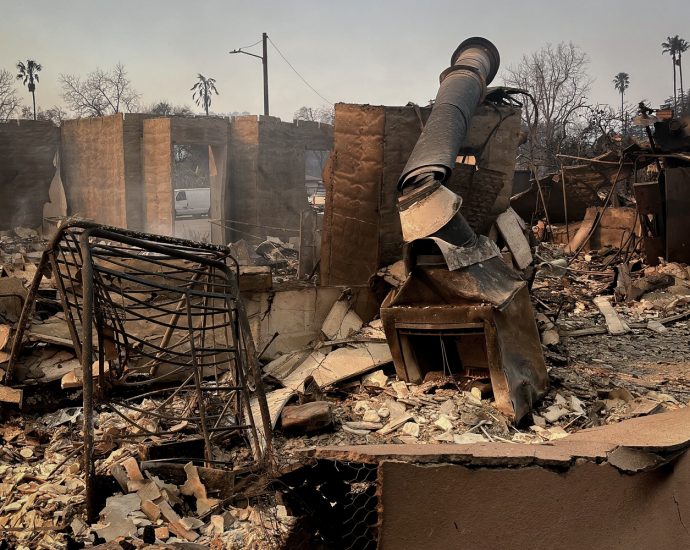 black-residents-of-altadena-struggle-to-hang-on-to-their-community-after-la-fires