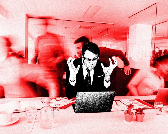 ‘wi-fi-keeps-going-down’:-traitor-47’s-return-to-office-mandate-is-going-terribly