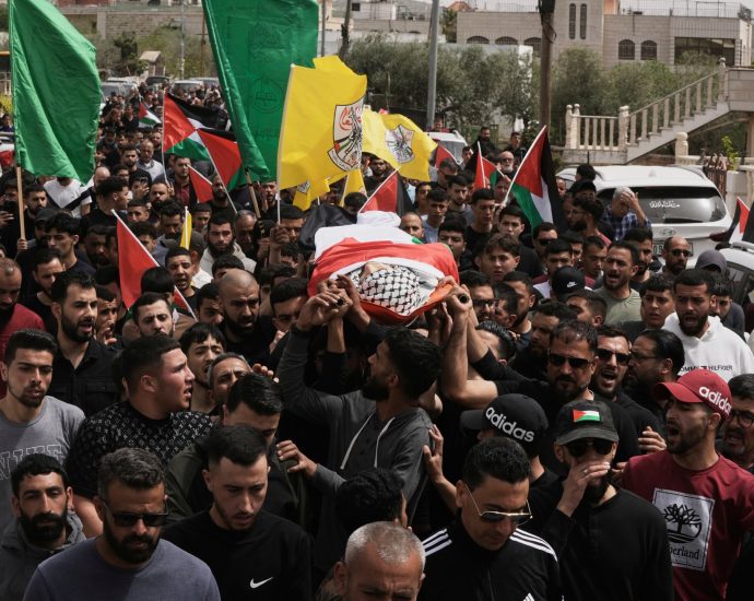 hundreds-mourn-palestinian-american-teen-killed-by-israeli-forces