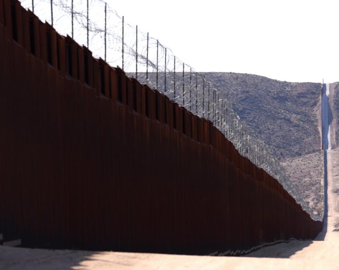 the-traitor-administration-to-speed-up-construction-of-california-mexico-border-wall