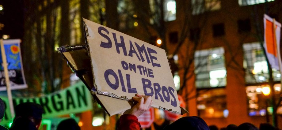 canada-fossil-fuel-subsidies-hit-$30-billion-amid-pipeline-push,-study-reveals