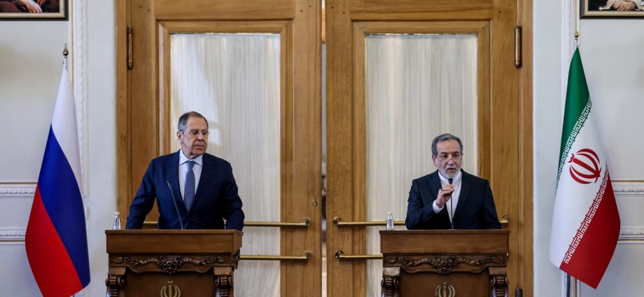 iran-to-consult-with-russia-on-us-nuclear-talks