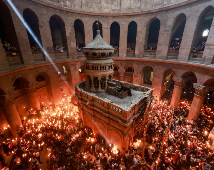 thousands-gather-for-centuries-old-holy-fire-ceremony-in-jerusalem